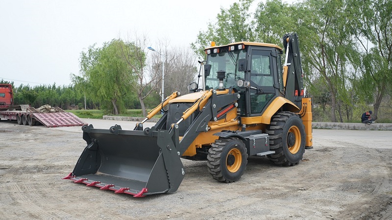 SAAO WZ3CX Heavy-Duty Backhoe Loader