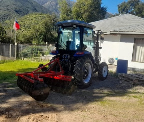 Chile | SAAO Backhoe Loaders & Tractors: The Power Duo for Agricultural Excellence & Infrastructure